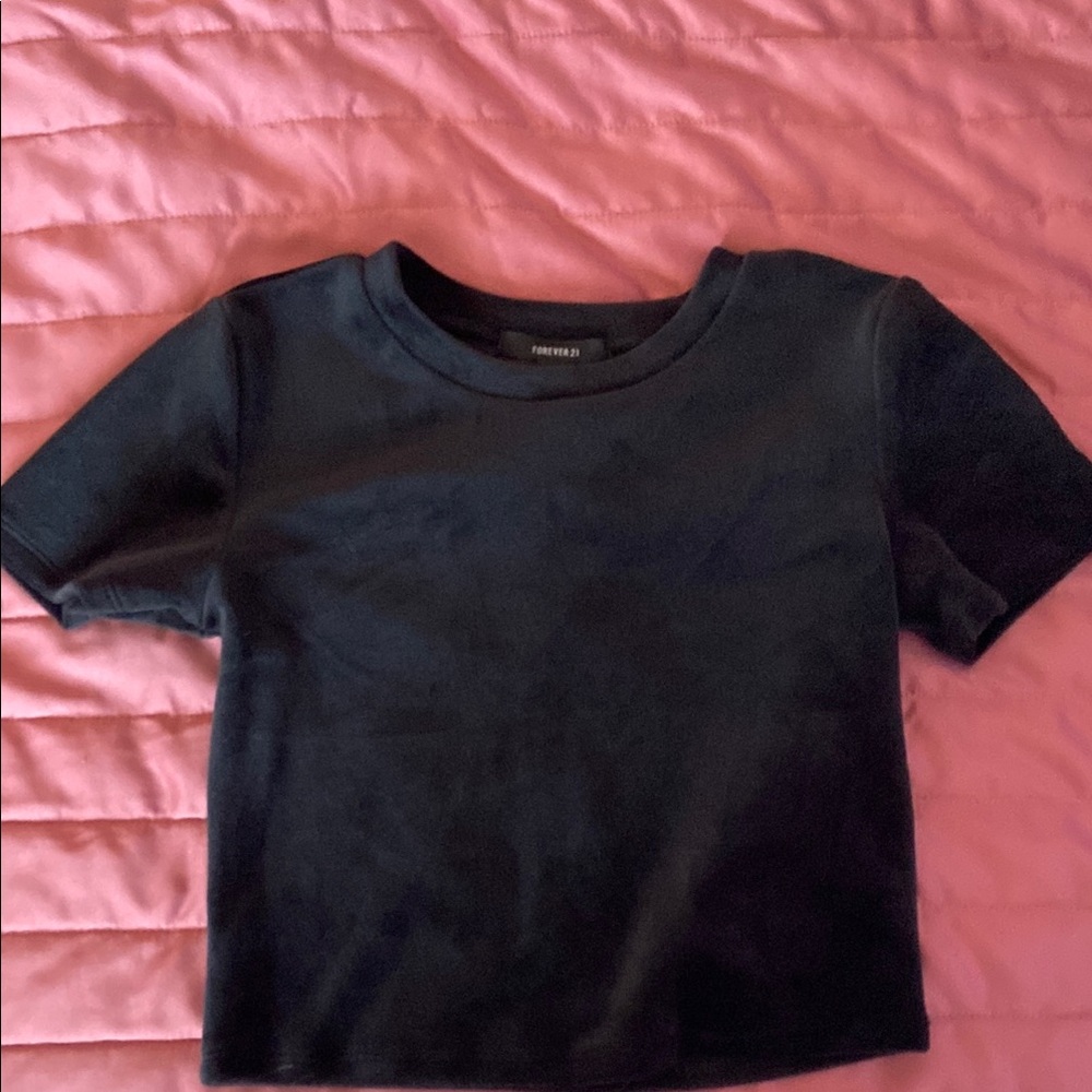 Forever 21 Black Crew Neck Crop Top